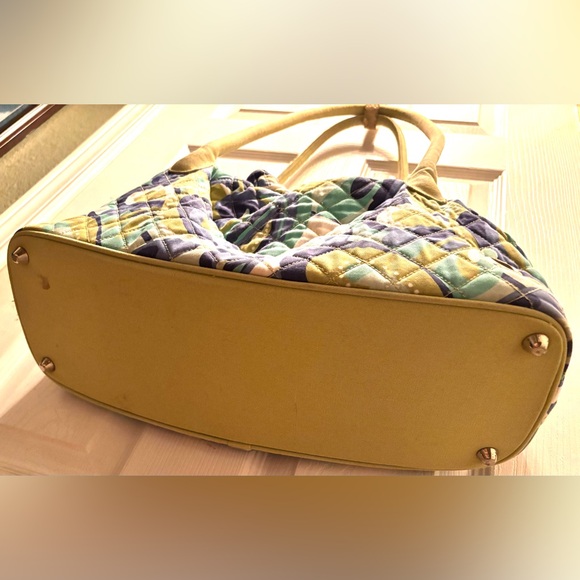 Very Rare and. uniqueQuilted small Dog Carrier, similar to Vera Bradley bags - Picture 10 of 12
